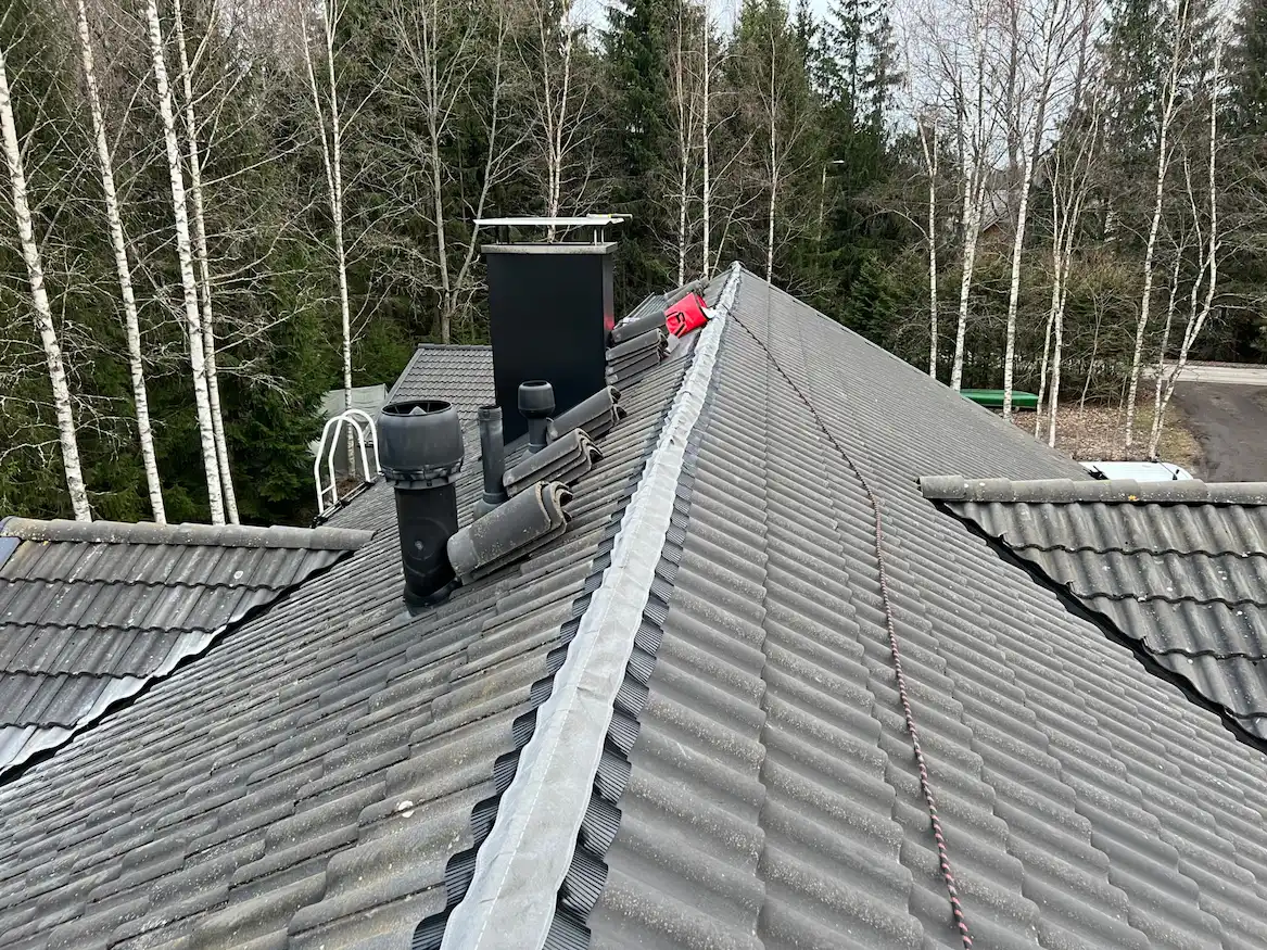 Harjatiivisteen asennus